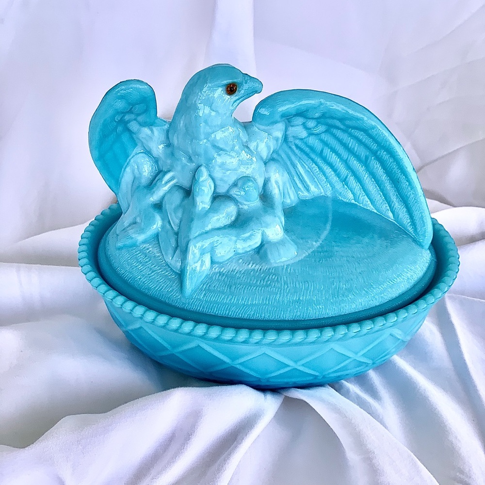 **RARE** VINTAGE WESTMORELAND BLUE MILK GLASS